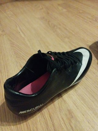 Zapatos de futbol 