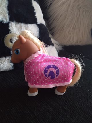 Barriguitas y caballo 