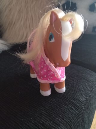 Barriguitas y caballo 