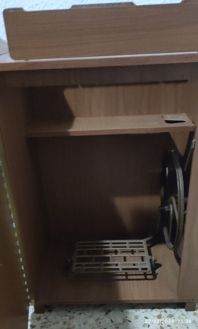 Muebles para maquinaria de coser