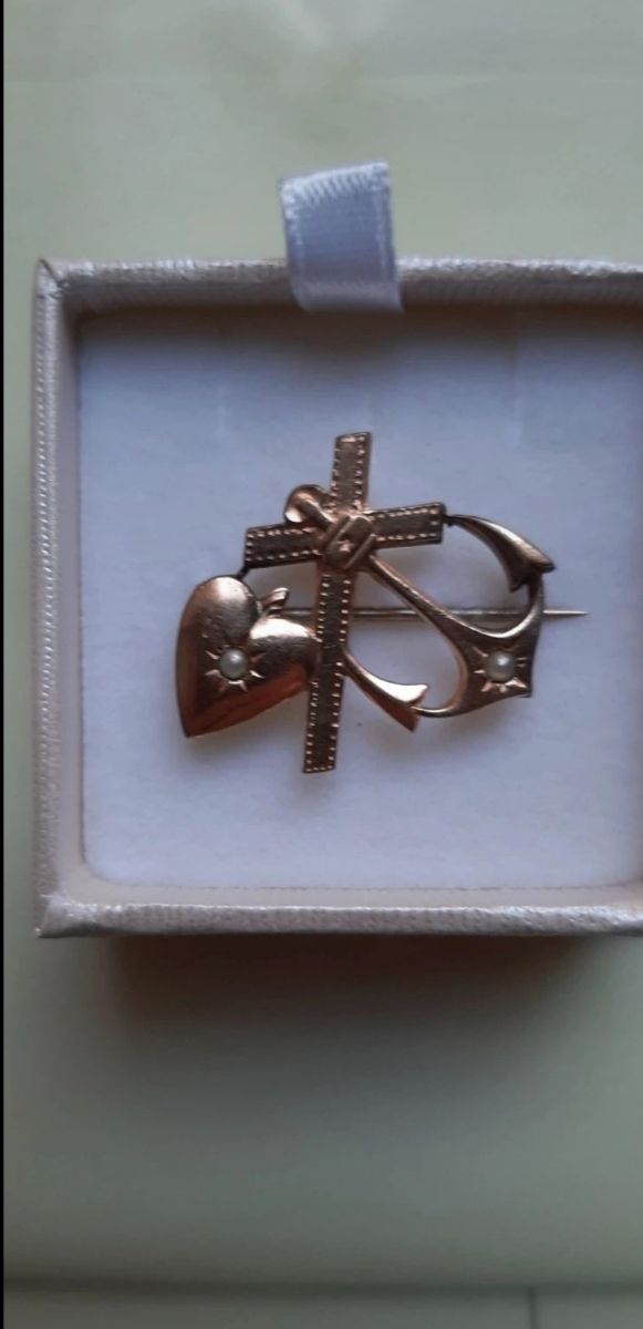 Spilla in Oro Antico Fede Speranza Carità