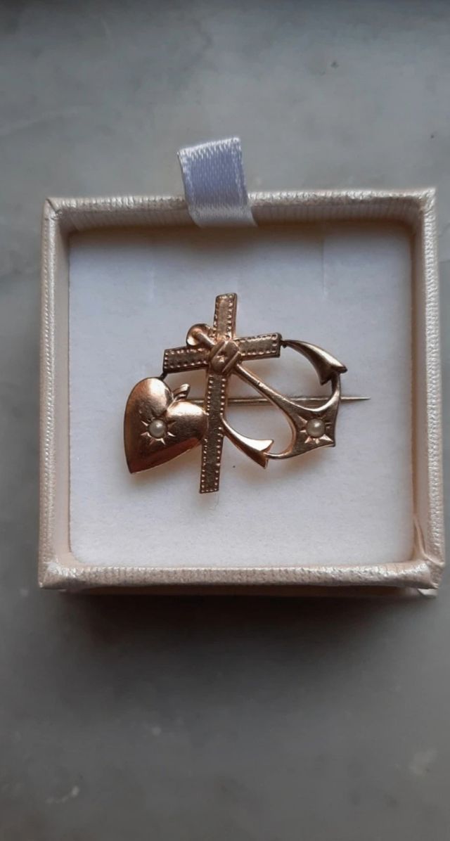 Spilla in Oro Antico Fede Speranza Carità