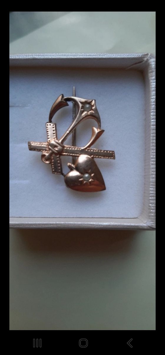 Spilla in Oro Antico Fede Speranza Carità