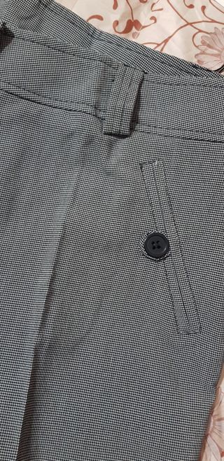 pantalone nuovo ottimo tessuto leggero