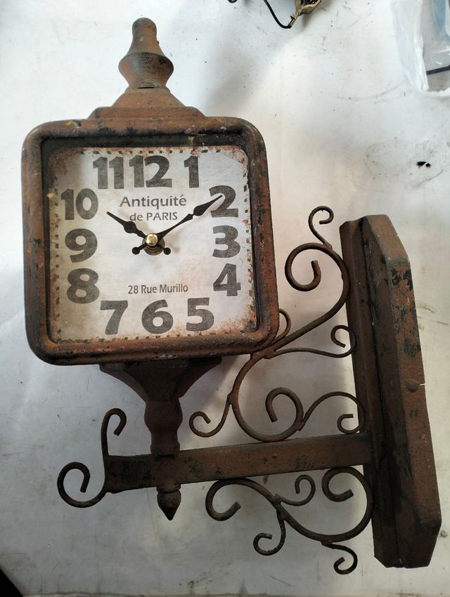 Lampada da parete con orologio replica Paris