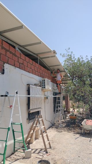 Reformas y tejados .