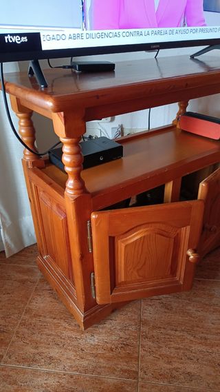 Mueble comedor + mesa + sillas + mueble tv