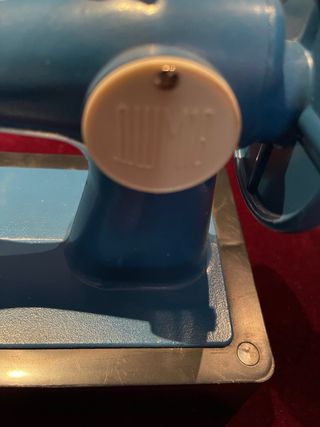 Maquina de coser de juguete