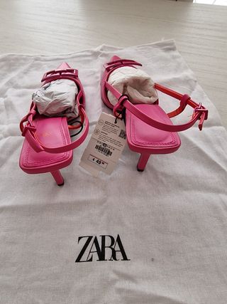 Zapatos de Zara