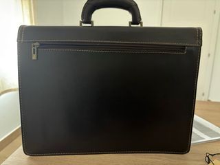 MALETA EJECUTIVA CUERO. CHICCA BORSE