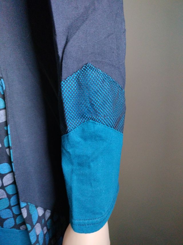 Vestido tipo Desigual