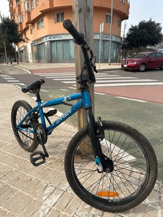BICI BMX B'TWIN X-UP+