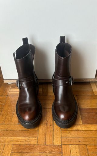 Botines marrones y negros