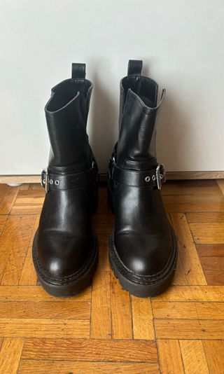 Botines marrones y negros