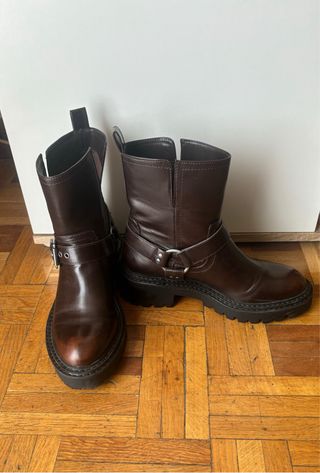 Botines marrones y negros