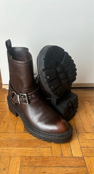 Botines marrones y negros