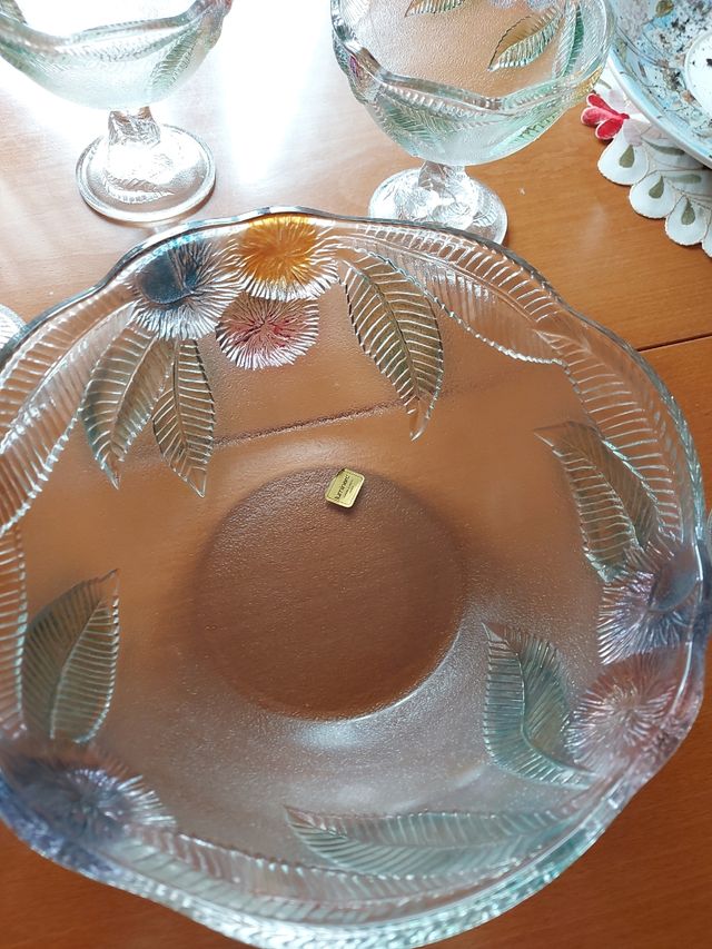 Juego de fuente y copas