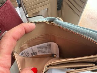 Liquidación !! Carteras Guess