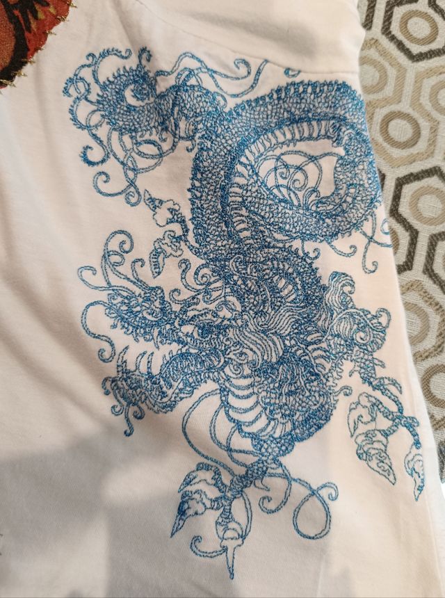 Camiseta Desigual escote