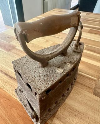 Plancha antigua hierro