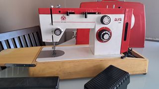 Máquina de coser Alfa