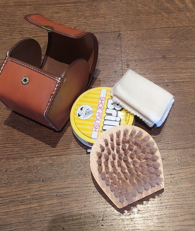 Kit da viaggio per pulizia scarpe