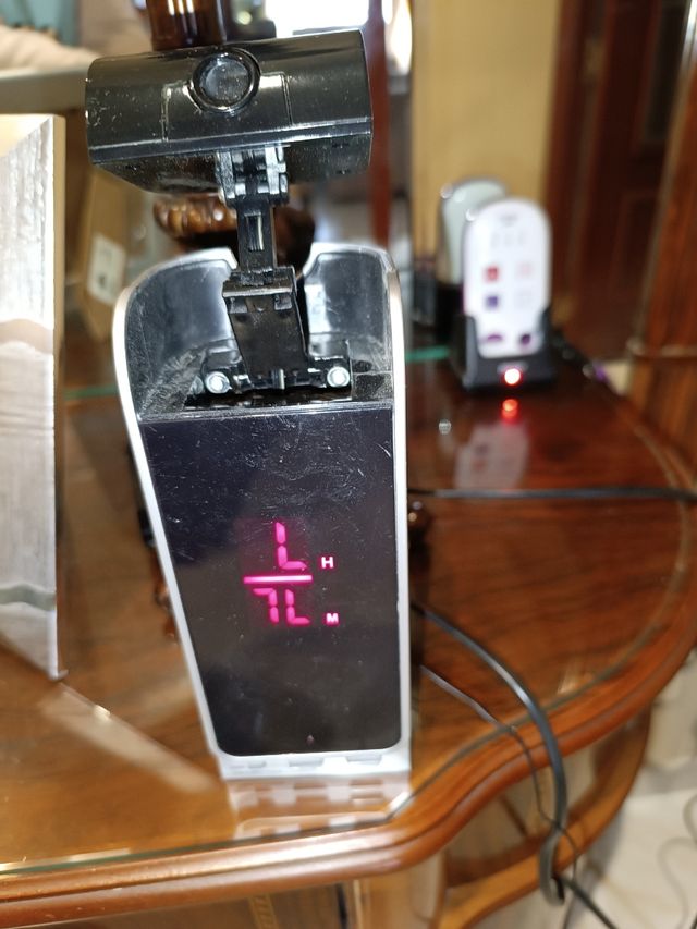 Reloj despertador radio y proyector