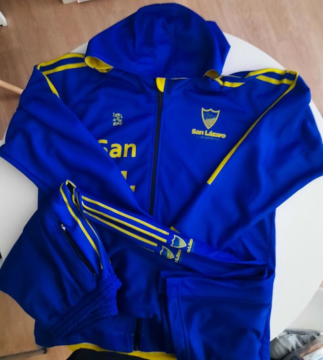 Equipaje  fútbol sala chandal  San Lázaro