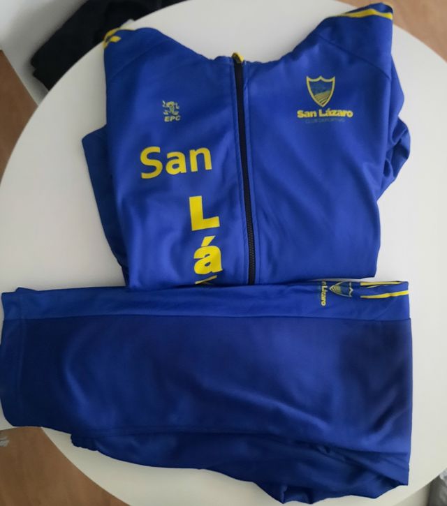 Equipaje  fútbol sala chandal  San Lázaro