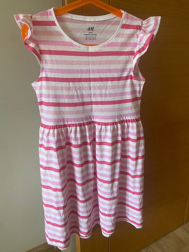 Vestido manga corta. H&M. Talla 6-8 años
