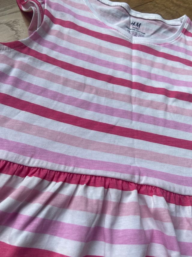 Vestido manga corta. H&M. Talla 6-8 años
