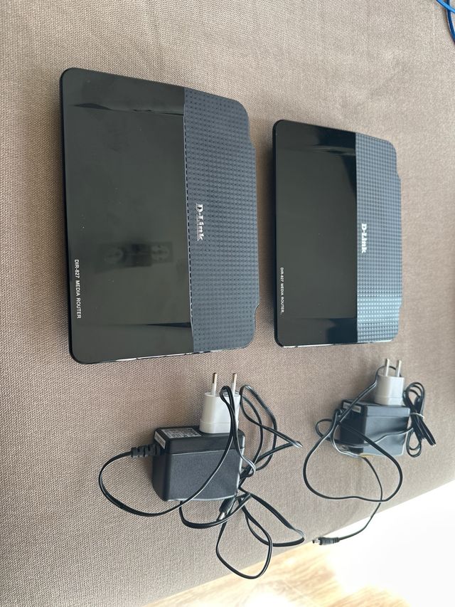 Router D-Link DIR-827