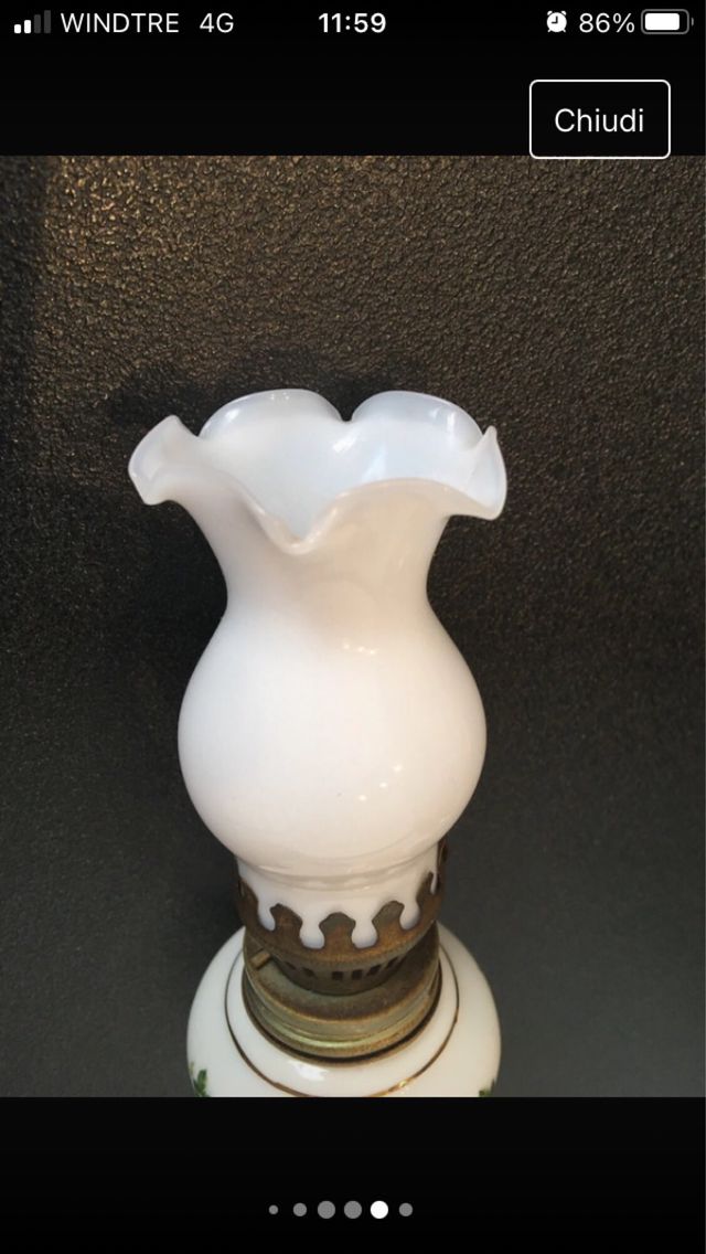 Piccola lampada a petrolio