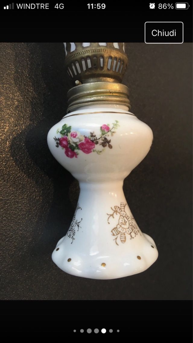 Piccola lampada a petrolio