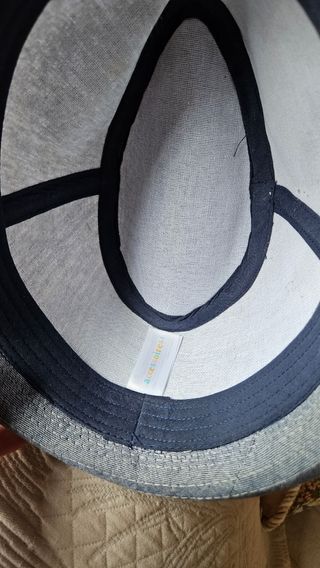 Dos sombreros de caballero