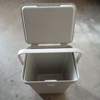 Papelera autocaravana