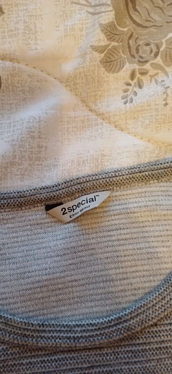 Maglione grigio con maniche lunghe taglia M