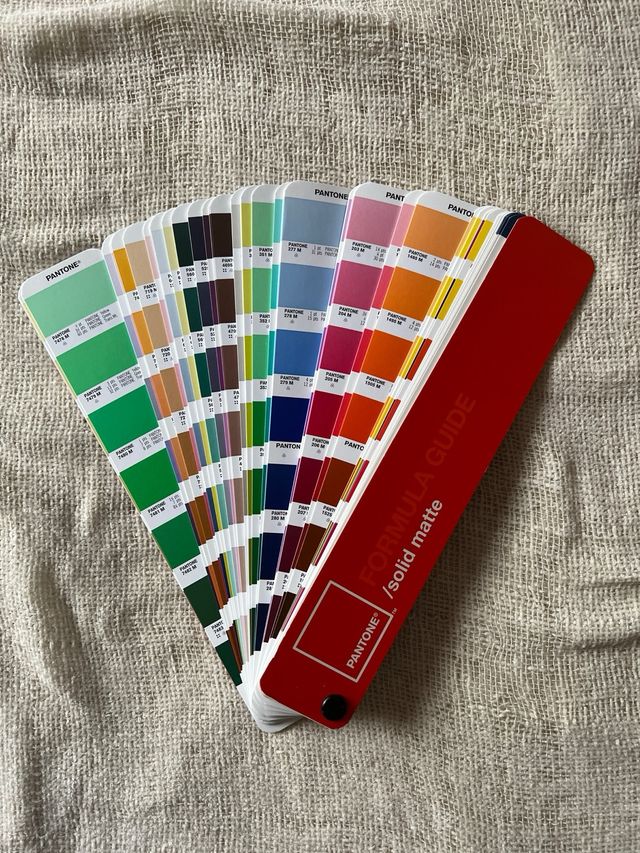 PANTONE FORMULA GUIDE