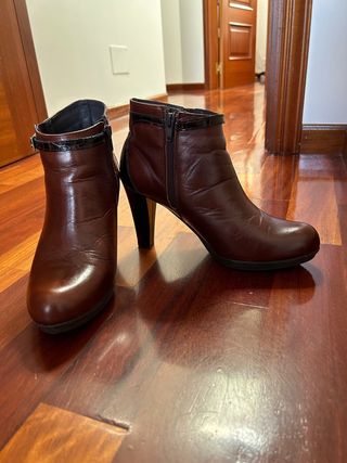 Botines marrón-vino Salmagodi