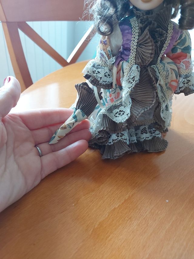 Muñeca de  porcelana