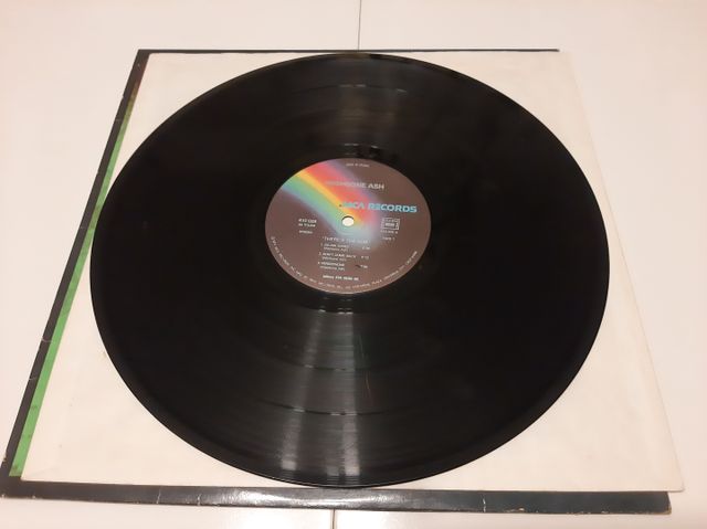 VINILO DE WISHBONE ASH -THERE'S THE RUB- (1975)