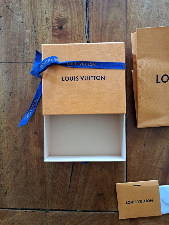 Louis Vuitton Scatola e Busta