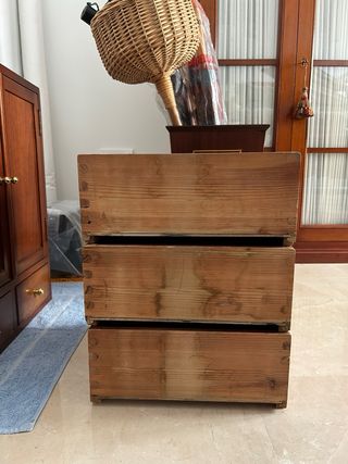 Cajones madera y dos puertas