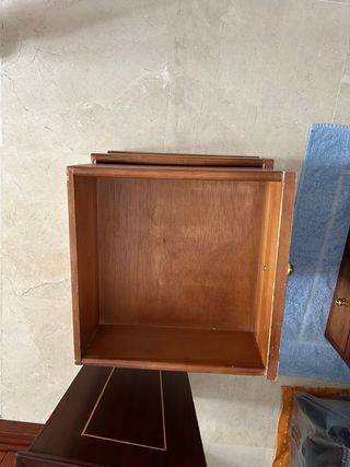 Cajones madera y dos puertas