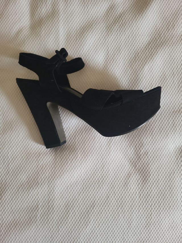 UN PASO MAS sandalias negras de ante 41