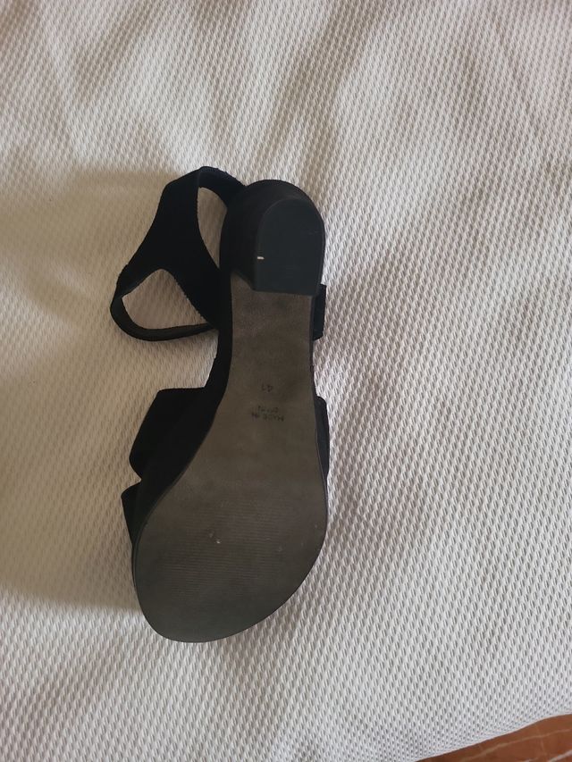 UN PASO MAS sandalias negras de ante 41