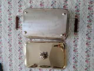 BANDEJA CON TAPA ANTIGUA ALPACA