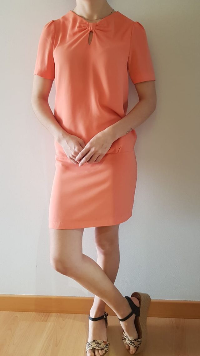 vestido corto de Massimo Dutti