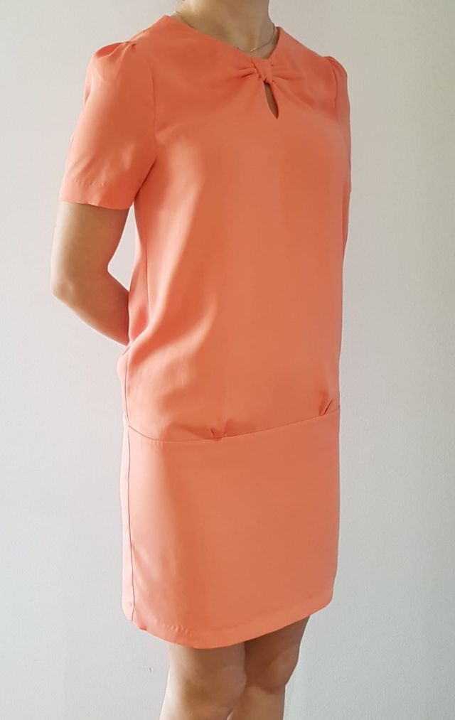vestido corto de Massimo Dutti