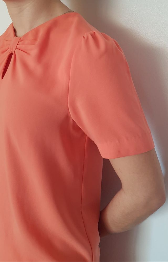 vestido corto de Massimo Dutti